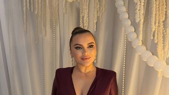 Mesajul lui Carmen de la Sălciua pentru cei care au criticat-o de faptul că nu are voce. Artista le-a transmis câteva gânduri: „Vă mulțumesc că sunteți atenți la toate detaliile, mai puțin la muzică.”