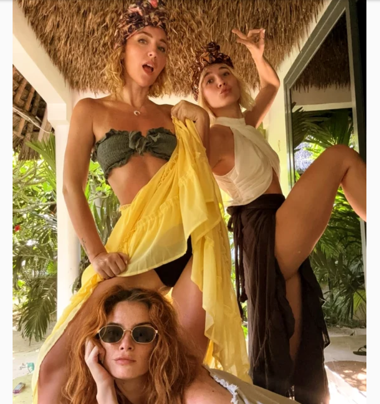 Ana, Monica și Doina