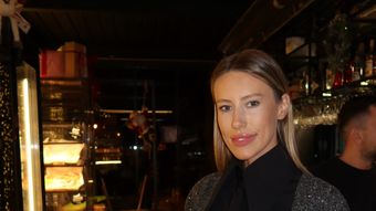 O astfel de întâmplare îi mai lipsea soției lui Dani Oțil! Ce a pățit Gabriela, la mașină, în plină zi cu temperaturi scăzute? 