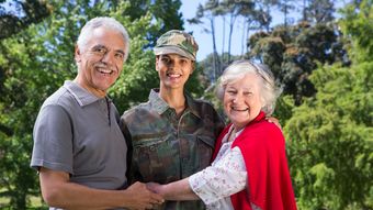 Anunț pentru femeile din armată și poliție. Ce s-ar putea schimba cu privire la vârsta de pensionare