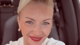 Secretul Elwirei Petre pentru o siluetă de invidiat, la 44 de ani: „Vrei să exersezi în pijama? E super ok, atâta vreme cât faci asta zilnic!”