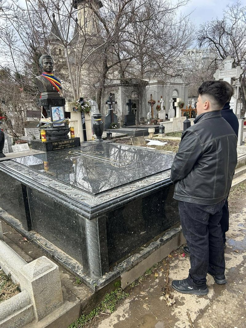 Morm&acirc;ntul lui Ion Dolănescu