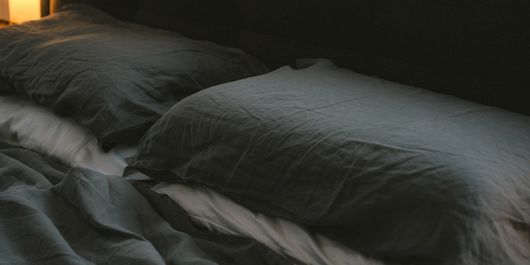 (P) Cum transformă textilele potrivite confortul și estetica dormitorului