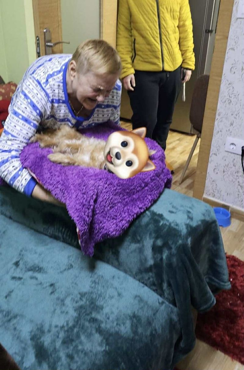 Mama lui Cristi din Banat și cățelușul