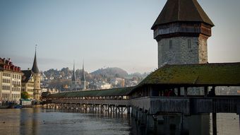 Viața în străinătate – vis împlinit sau dor care nu trece? Ce nu îți spune nimeni înainte să pleci