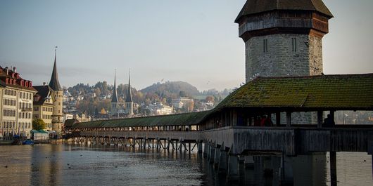 Viața în străinătate – vis împlinit sau dor care nu trece? Ce nu îți spune nimeni înainte să pleci