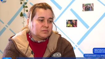 VIDEO A vrut să construiască o casă pentru familie, dar datoriile l-au copleșit și l-au băgat sub pământ. Povestea femeii care a rămas singură, fără soț și bani: „Aveam patru rate.”
