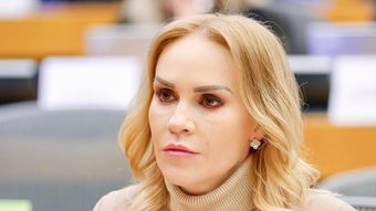 Dieta care o face pe Gabriela Firea să aibă o siluetă de invidiat. Cum a reușit să slăbească 25 de kilograme în doar trei luni