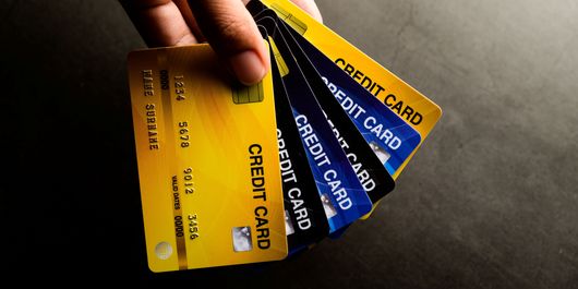 (P) Diferențe între cardurile de cumpărături și cele de rate fără dobândă