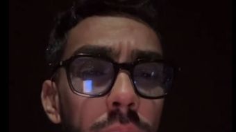 Armin Nicoară, imagini șocante! Artistul s-a filmat aproape dezbrăcat în ploaie: „Când eram mai mic, îmi spunea bunica mea...”