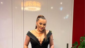 Carmen de la Sălciua a transmis un mesaj dur pentru cei care o critică. Ce tratament se ascunde în spatele kilogramelor în plus: „Asta trebuie să-ți ridice multe semne de întrebare.”