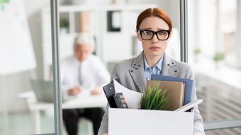 Ce riști să pățești în cazul în care nu respecți preavizul după ce îți dai demisia. Explicațiile avocatului Adrian Cuculis