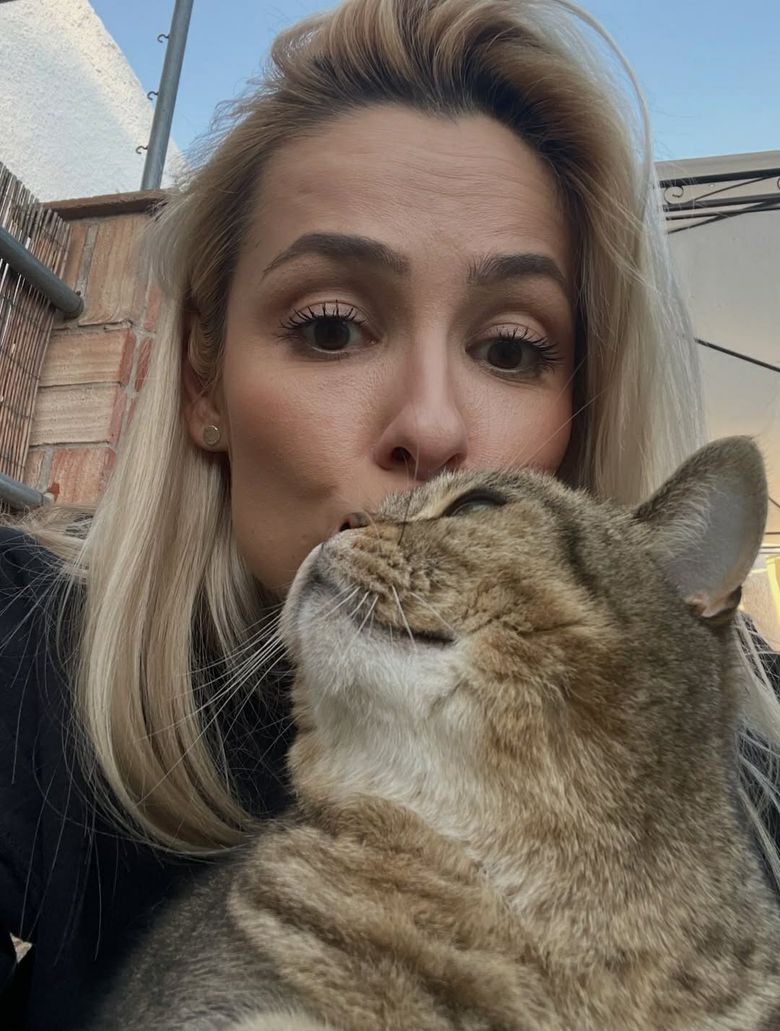 Elena Vișcu-pisică