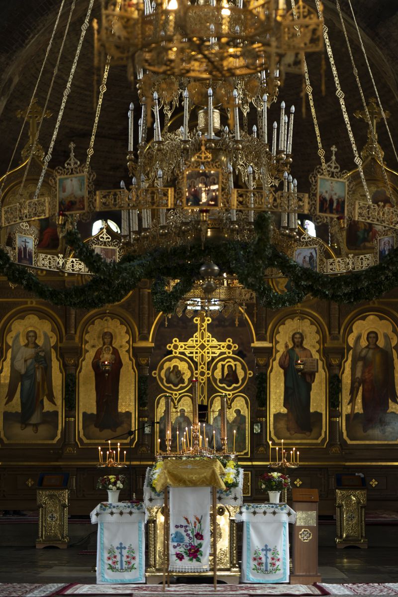 Lumina Sf&acirc;ntă nu mai ajunge &icirc;n Rom&acirc;nia