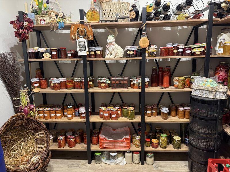 Niculina Stoican - beci