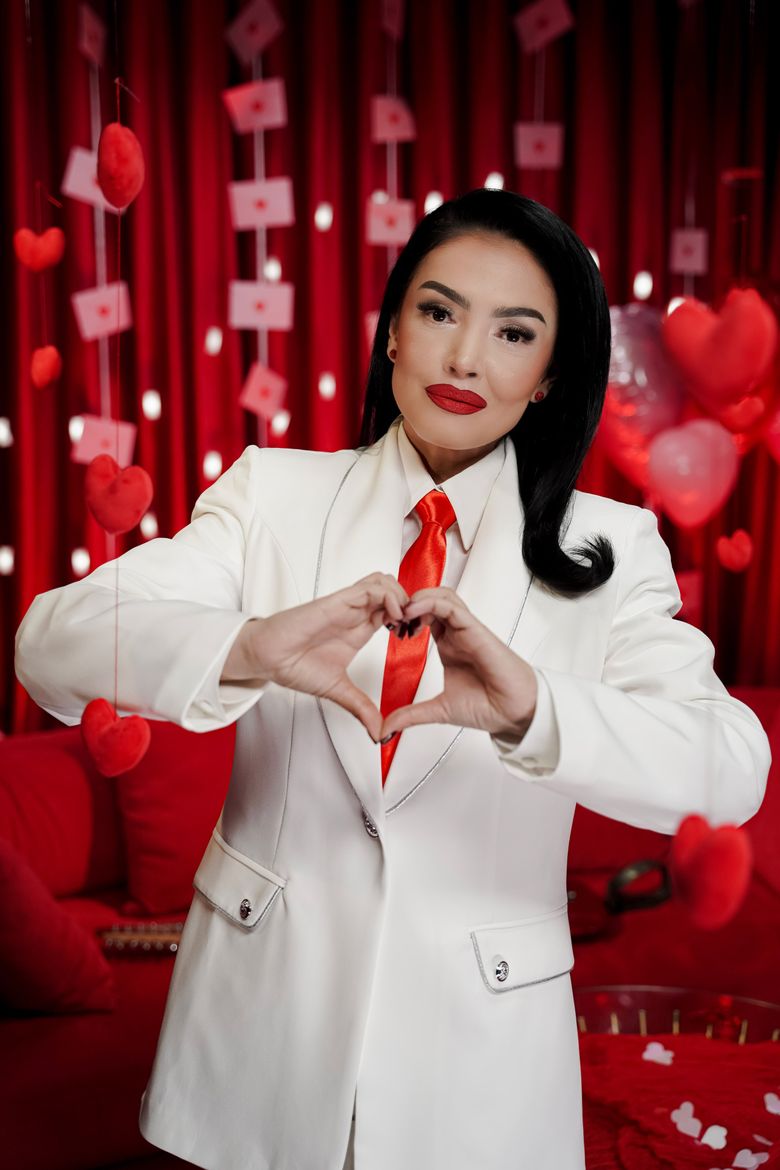 Iti place ciocolata? Foloseste-o pentru concepe bunatati glazurate! Iata ce idei avem pentru tine!