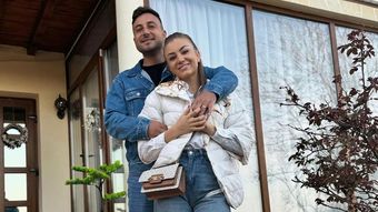 VIDEO Valentin Sanfira, amintiri din copilăria plină de lipsuri. Cum se înțelegea cu frații săi? „Ăsta mă altoia că eram mai mic și așa era tradiția, știi?”