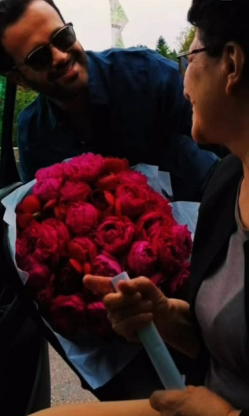 Mihai G&acirc;dea și mama lui