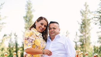 Adrian Minune nu a putut să își oprească lacrimile lângă soția lui. Motivul pentru care artistul a fost surprins într-o astfel de ipostază: „Viața mea nu ar mai avea sens.“