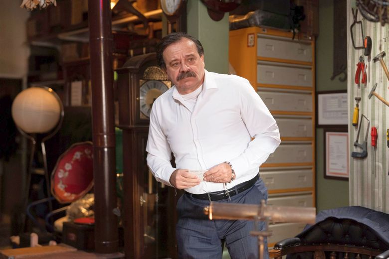 Ce spune celebrul actor turc Reha Ozcan despre personajul său din serialul ”Ai nimănui”, difuzat la Kanal D: “Un protector al cartierului în care locuiește…”