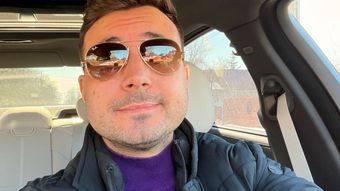 Valentin Sanfira, surprins alături de o altă femeie după ce a divorțat de Codruța Filip: „O bucurie.”