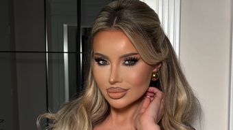 Roxana Vașniuc a confirmat divorțul, după 14 ani de relație. Primele declarații ale vedetei: “Am învățat că minciuna și trădarea sunt singurele care pot dărâma și cel mai înalt zid.”