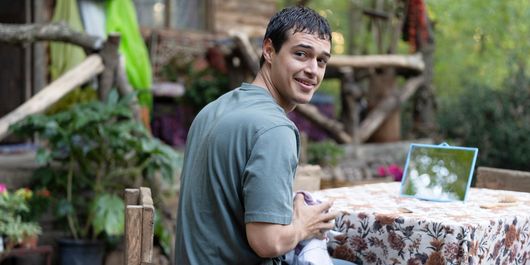 Cine este Kaan Miraç Sezen, chipeșul actor care îl interpretează pe Cemo, în producția „Ai nimănui”