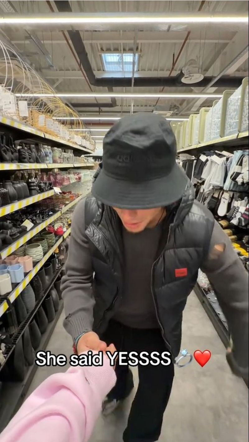 Naomi și Dorobanțu