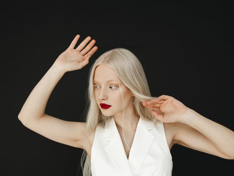 5 culori de păr pe care să le încerci în luna mai