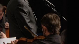 Tudor Gheorghe a fost transportat la spital. Artistul s-ar fi lovit la cap într-un hotel în care era cazat