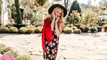 Ce se poartă în primăvara anului 2026. Ținutele cu care nu poți da greș