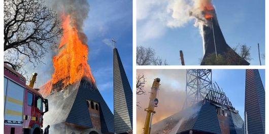 Incendiu puternic la o biserică celebră din Maramureș! Acoperișul a luat foc