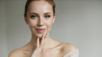 (P) Piele vizibil mai luminoasă cu serul Rilastil Intense C