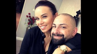 Claudiu Molnar nu își găsește liniștea nici acum după pierderea soției sale. Ce amintire a postat bărbatul cu cea care s-a stins din viață mult prea devreme: “Inima mea bate pe jumătate.”