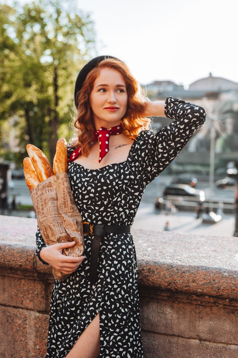 6 ținute de primăvară inspirate de femeile din Paris. Ce poartă franțuzoaicele când vor să arate elegant