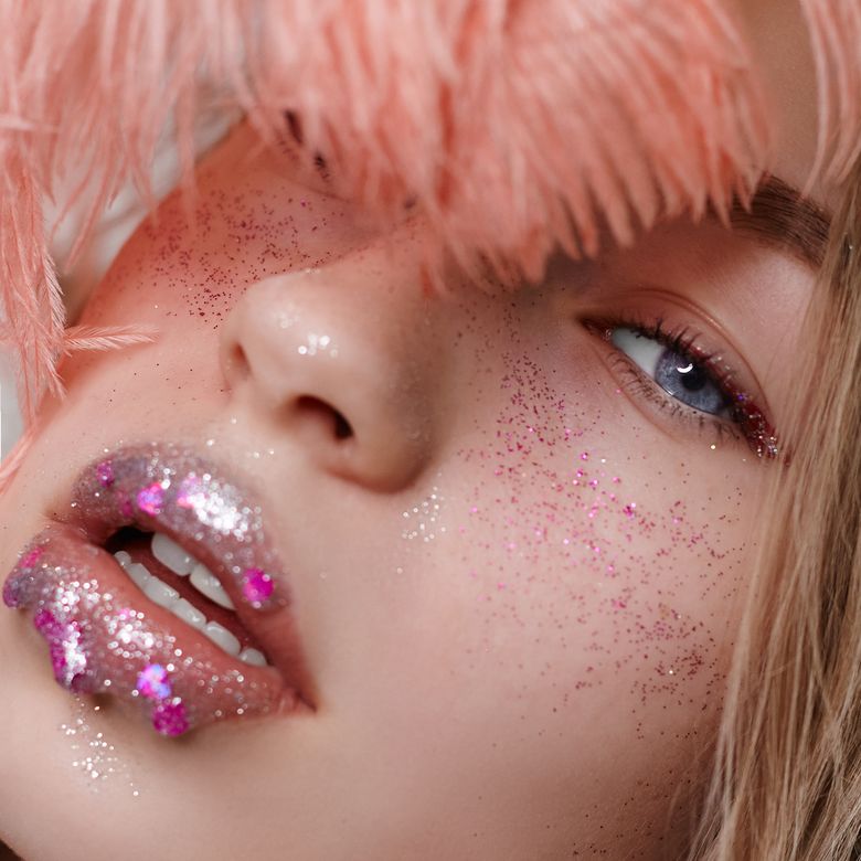 8 trucuri de machiaj care fac orice look să pară profesional! Ritualurile de frumusețe preferate ale editorilor de revistă