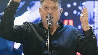 Tavi Colen, despre viața la țară alături de familie. Cum descrie artistul acea perioadă: “Nu aveau atât de mulți bani încât să ne ofere nouă toate condițiile.”
