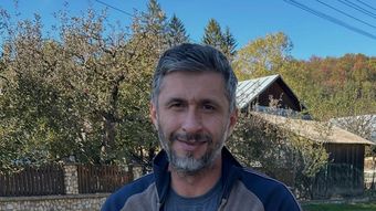 Dragoș Bucur s-a apucat de tuns oi de 1 mai! Cum a reacționat Dana Nălbaru: „Doamne ferește.”