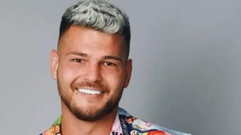 Răzvan Botezatu, povestea cutremurătoare din spatele zâmbetului său. Ce s-a întâmplat în familia lui și cum și-a pierdut bunicul: “S-a învinovățit până la moarte.”
