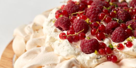 La ce temperatură se coace  Pavlova. Desertul care cucerește întreaga familie!