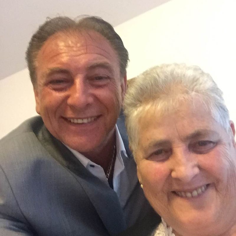 Nicolae Furdui Iancu și mama lui
