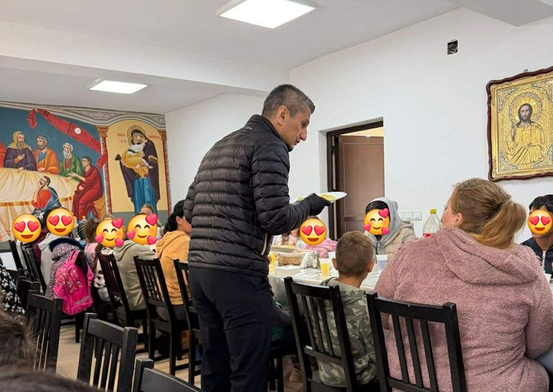 Răzvan Lucescu-cantină socială