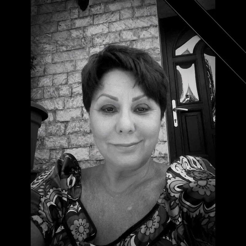 Mama Alinei Laufer
