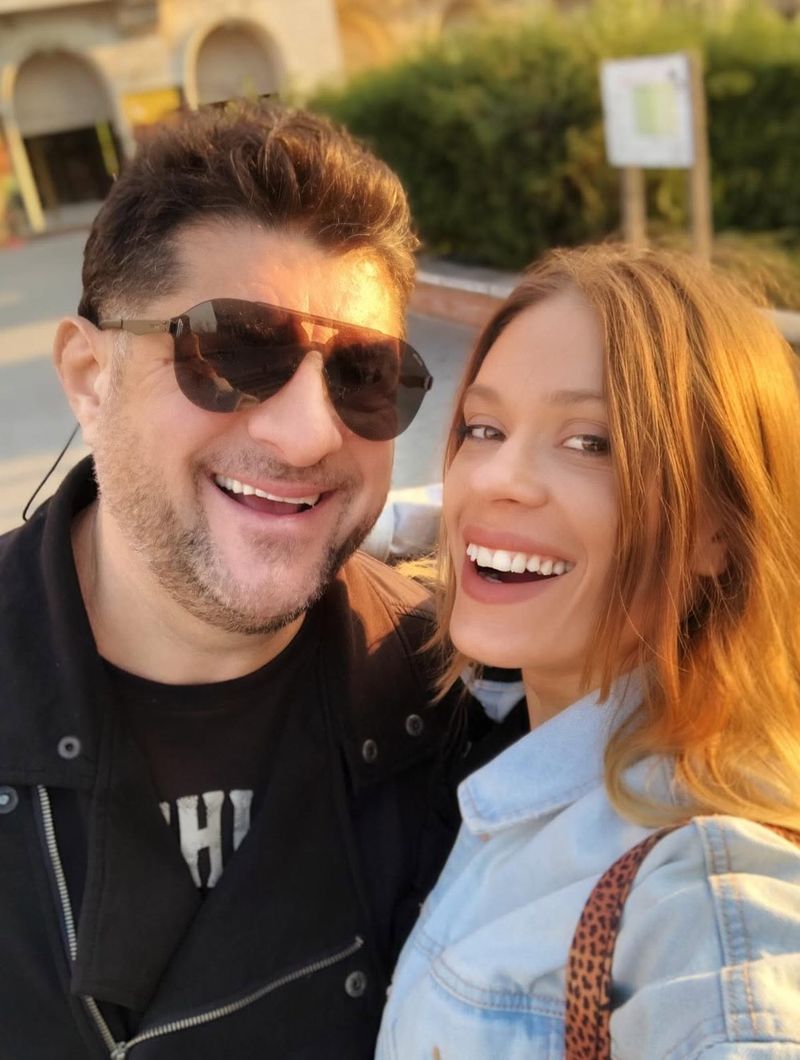 Tavi Colen și Emma