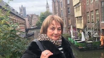Laura Lavric, despre cum a căzut într-o fosă septică direct de pe scenă. Peripețiile prin care a trecut artista în acea seară de spectacol: “Era o nenorocire.”