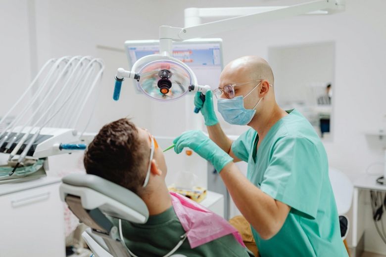 (P) Detartraj dentar profesional: prevenție, tratament și întreținerea sănătății orale