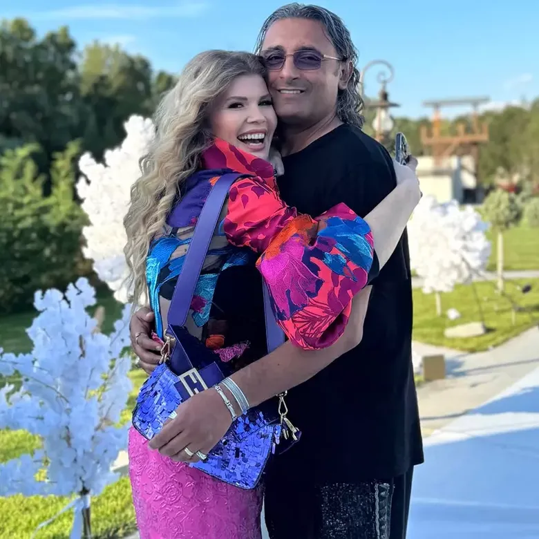 Irina Columbeanu și Monica Gabor și-au petrecut Revelionul împreună! Ce ținute au ales să poarte cele două? 