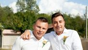 Valentin Sanfira și fratele său