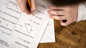 Emoții pentru absolvenți! Subiectele la matematică de la Bacalaureat 2026