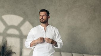 Bogdan Vlădău se apară în fața comentariilor negative după ce a avut o declarație controversată despre rolul femeii în relație: „Nu îți place părerea mea despre un subiect, nu mă mai urmări.”
